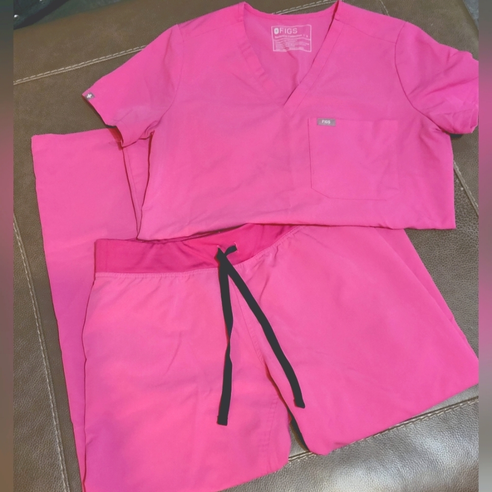 FIGS Small/Small Petite Electric Orchid Scrub Set